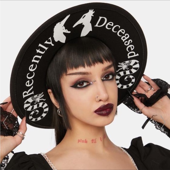 Beetle juice Accessories - NWT RECENTLY Deceased Beatle juice hat LAST ONE